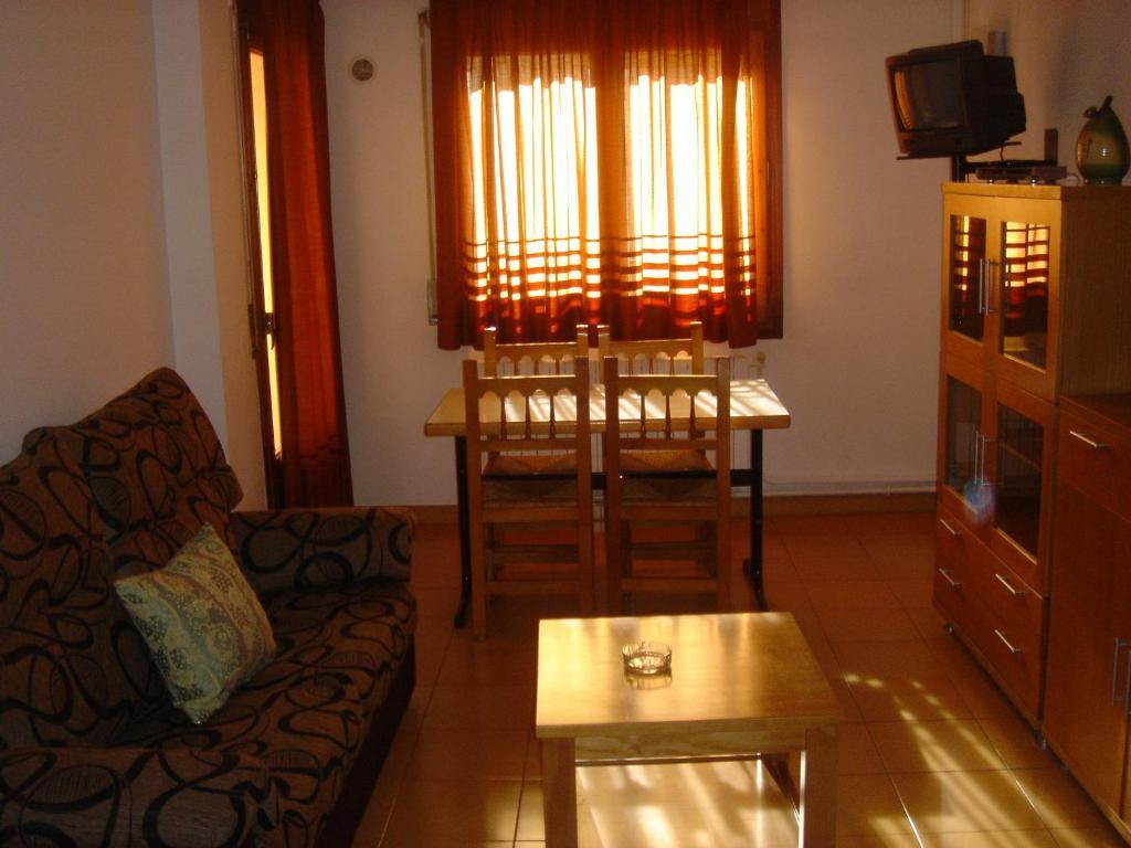 אנקמפ Apartaments L'Orri מראה חיצוני תמונה